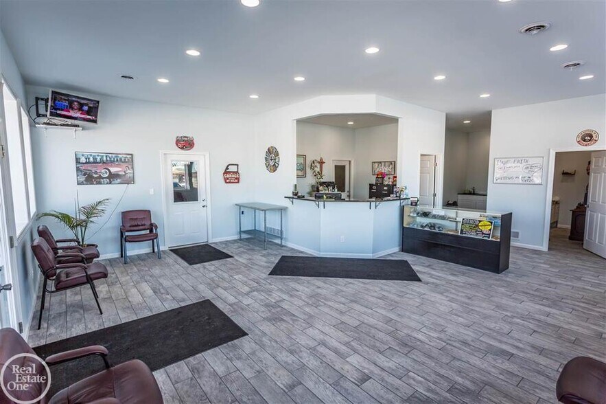 More Photos Of 3519 Military St, Port Huron Industrial For Sale