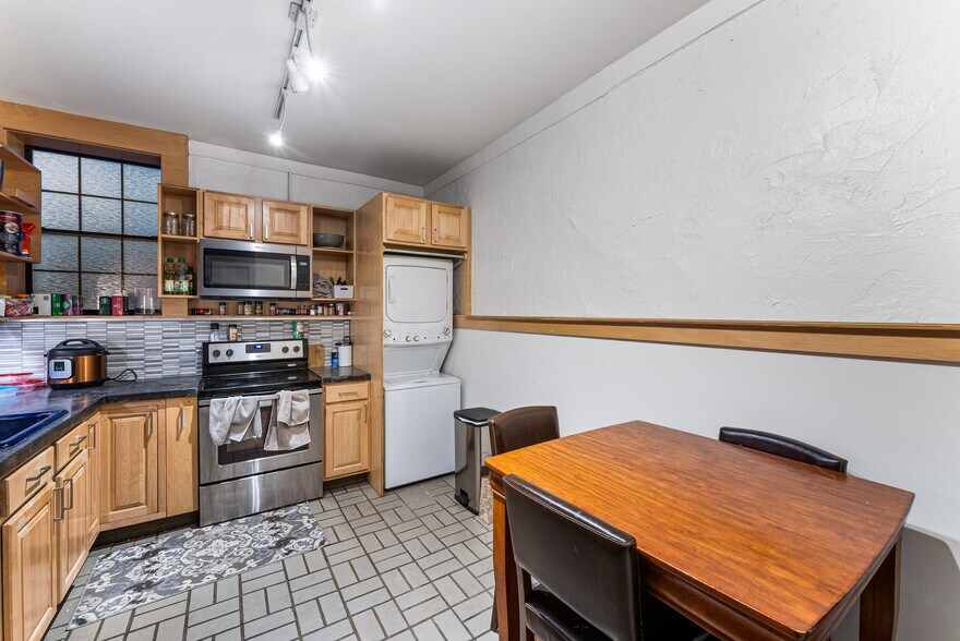 More Photos Of 1415 Highland Ave, Knoxville Multifamily For Sale
