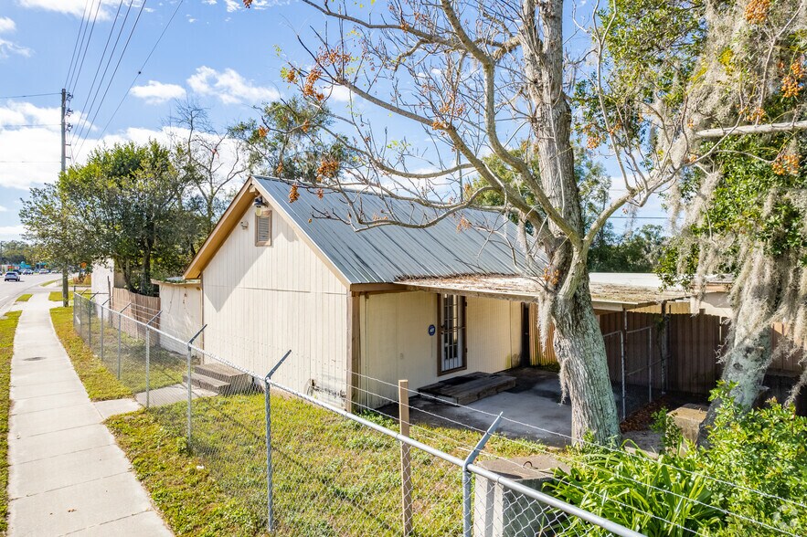 Primary Photo Of 4339 Land O Lakes Blvd, Land O' Lakes Freestanding For Sale