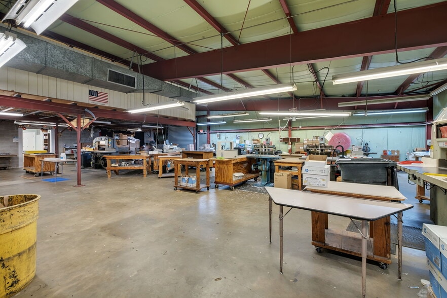 More Photos Of 1700 Capital Cir SW, Tallahassee Office For Sale