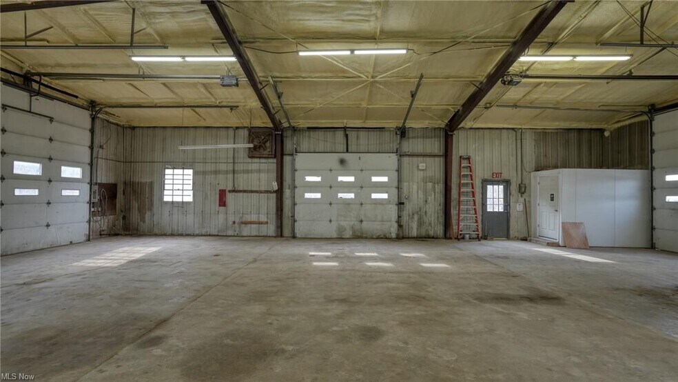 More Photos Of 11445 E Pike Rd, Cambridge Light Manufacturing For Lease