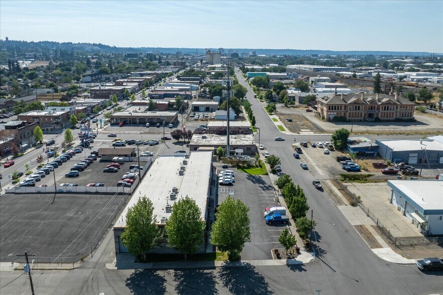 More Photos Of 2018 E Riverside Ave, Spokane Flex For Lease