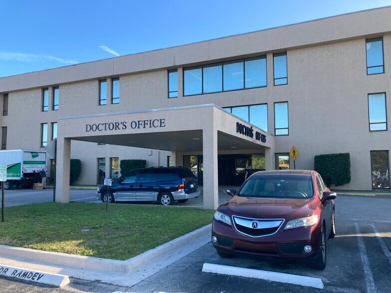 More Photos Of 2215 Nebraska Ave, Fort Pierce Medical For Lease