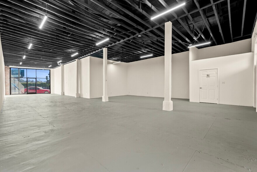 More Photos Of , Los Angeles Storefront For Lease