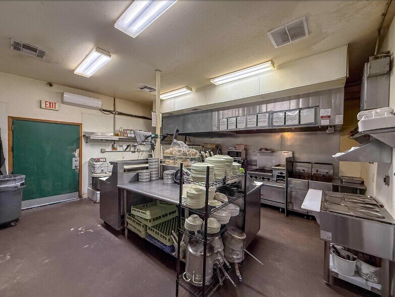 More Photos Of 2203 1st St, Alamogordo General Retail For Sale