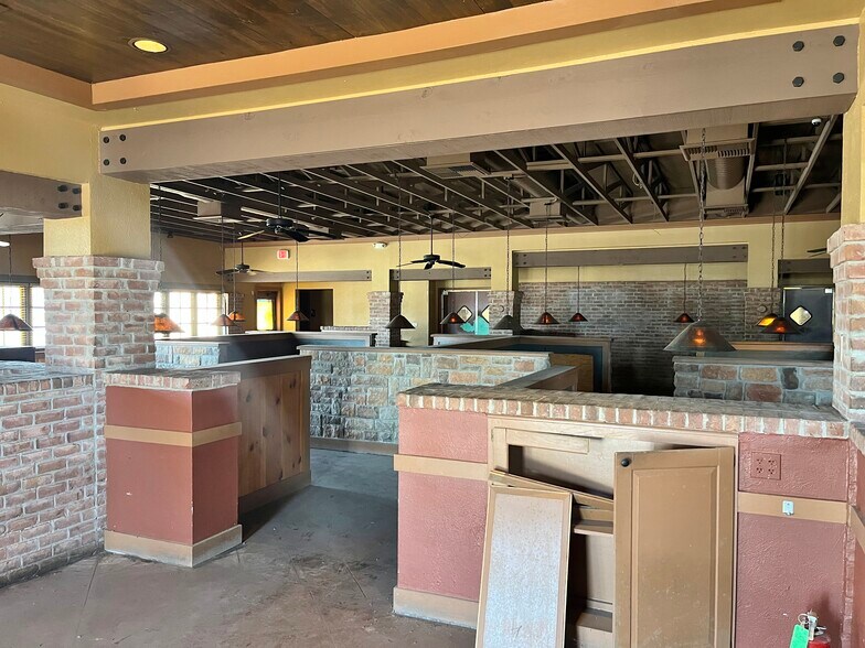 More Photos Of 2601 S Broadway Ext, Edmond Restaurant For Lease