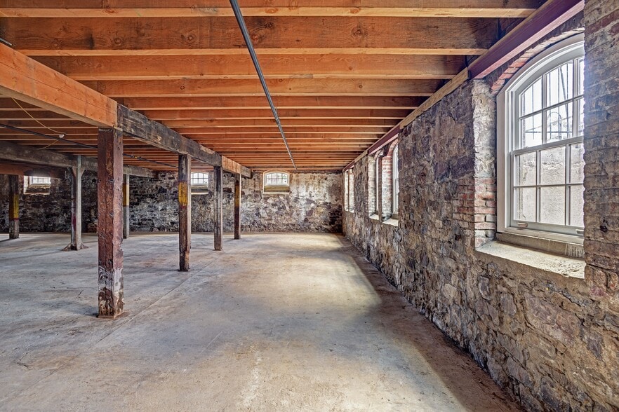 More Photos Of 21 Clark St, Trenton Unknown For Lease