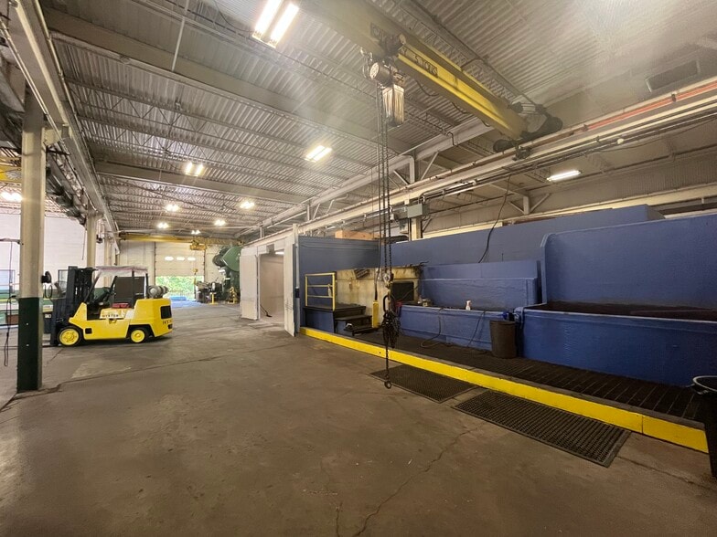 More Photos Of 2385 Walker Ave, Grand Rapids Manufacturing For Sale