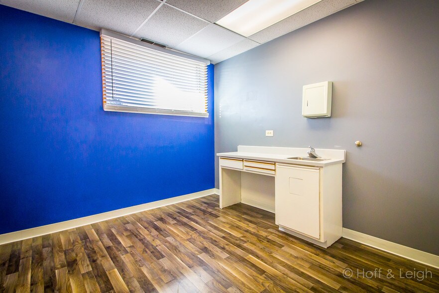 More Photos Of 1304 N Academy Blvd, Colorado Springs Medical For Sale