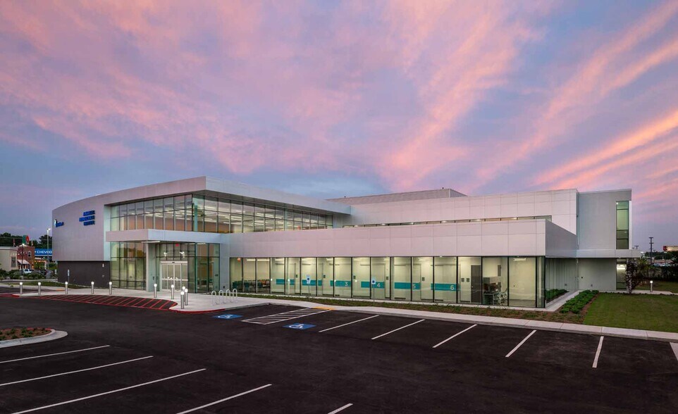 Primary Photo Of 6020 Warden Rd, Sherwood Medical For Lease