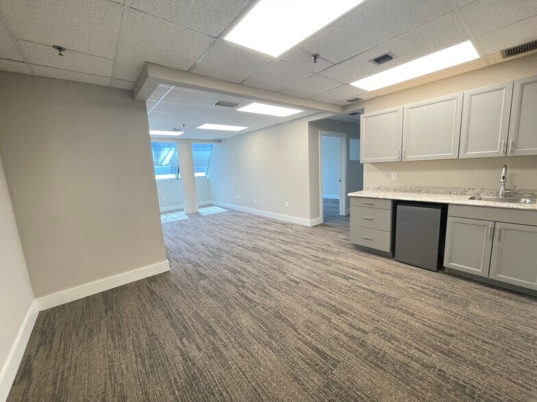 More Photos Of 633 S Andrews Ave, Fort Lauderdale Office For Lease
