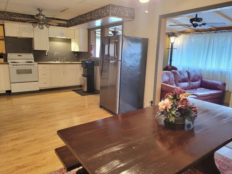 More Photos Of , Johnson City Specialty For Sale
