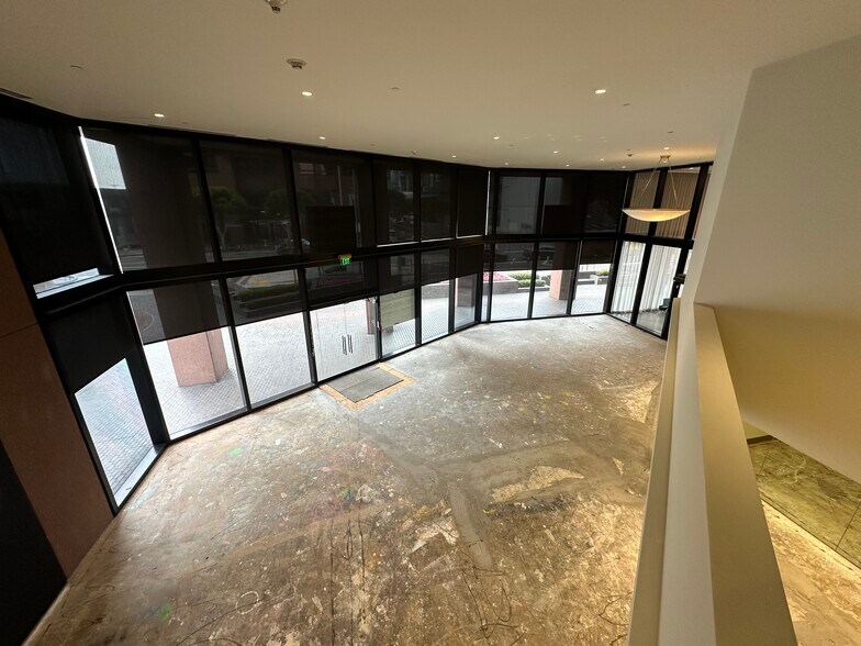 More Photos Of 888 S Figueroa St, Los Angeles Office For Lease