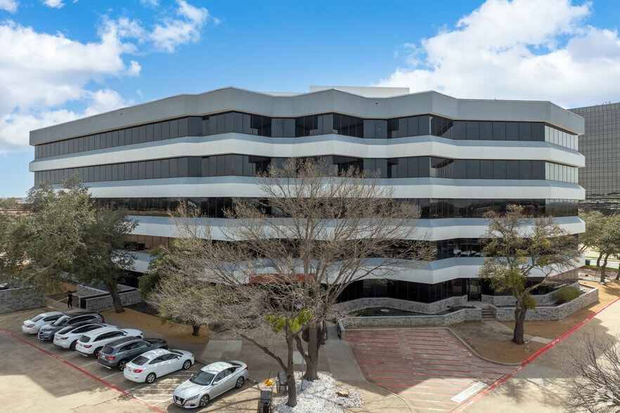 More Photos Of 555 Republic Dr, Plano Office For Lease