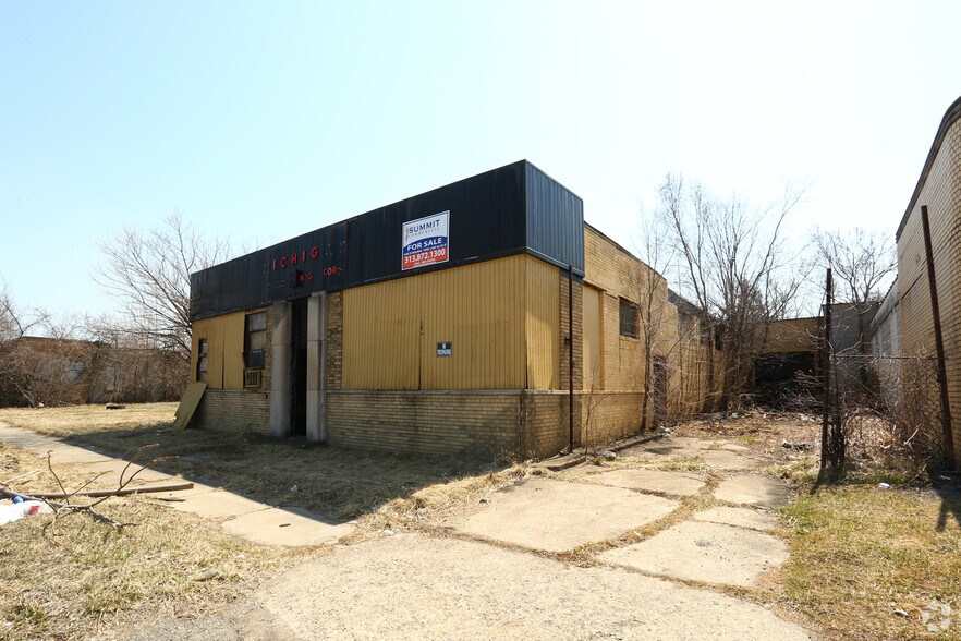 More Photos Of 8790 Grinnell St, Detroit Warehouse For Sale