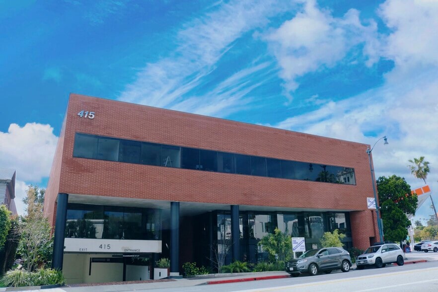 Primary Photo Of 415 N Crescent Dr, Beverly Hills Medical For Lease