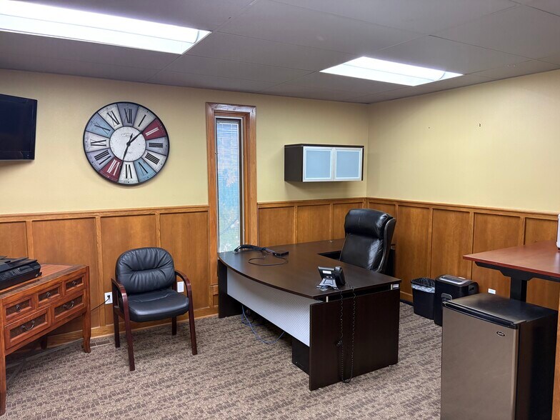 More Photos Of 428 W Shoshone St, Pasco Office For Sale