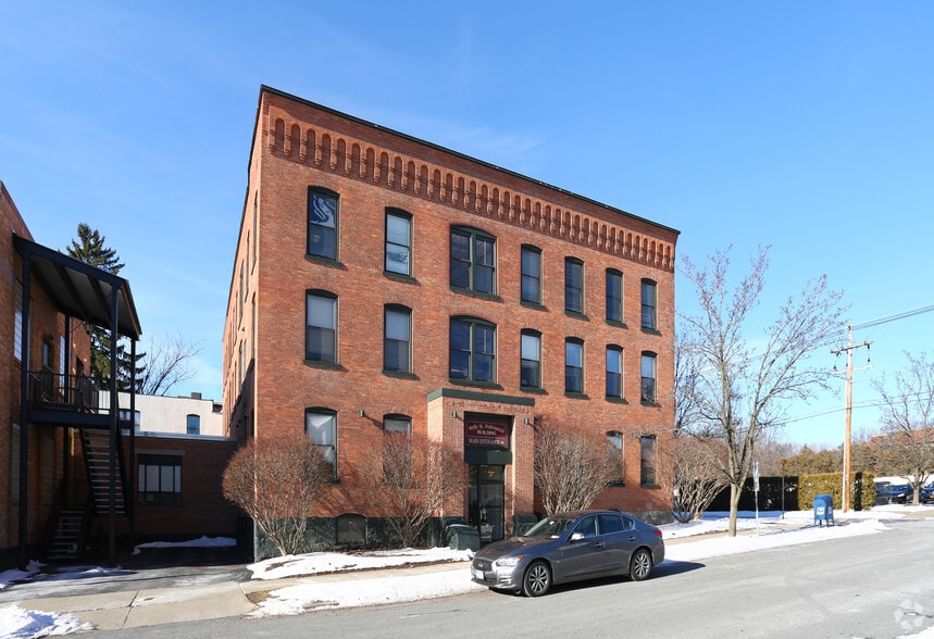 More Photos Of 7 Wells St, Saratoga Springs Loft Creative Space For Lease