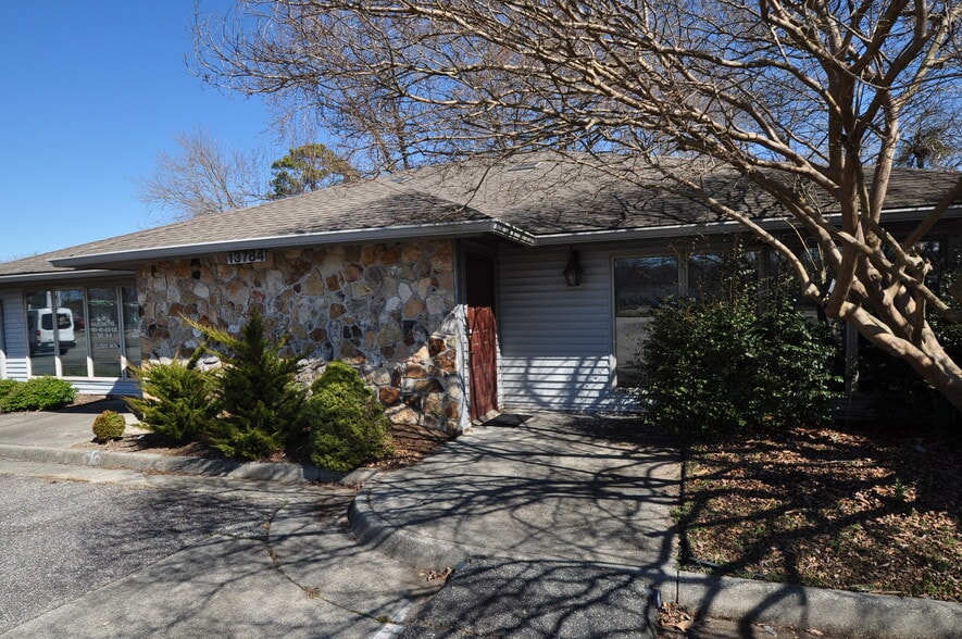 More Photos Of 13784 Warwick Blvd, Newport News Storefront Retail Office For Sale