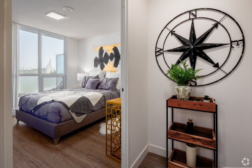 More Photos Of 5 Zappacosta Dr, Toronto Apartments For Lease