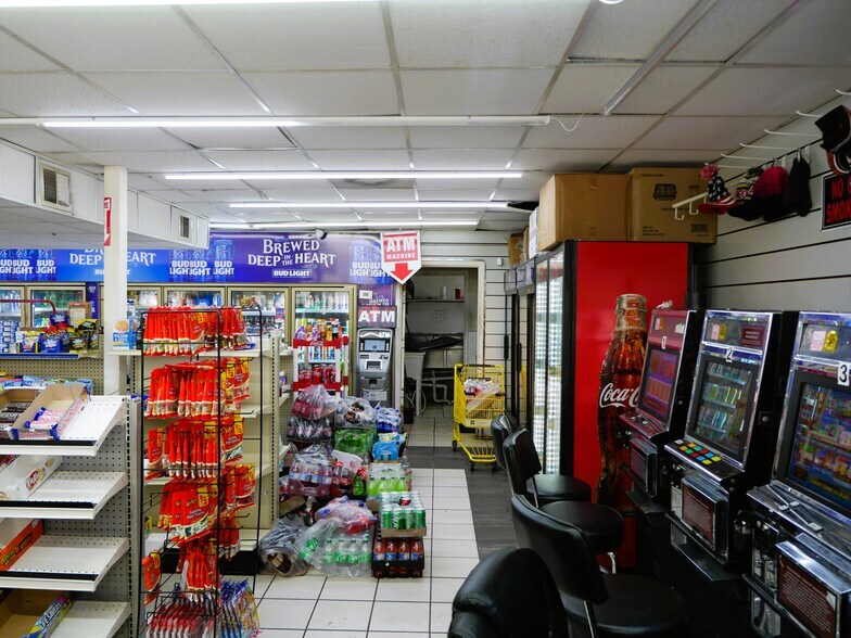 More Photos Of 8435 Tidwell Rd, Houston Service Station For Sale