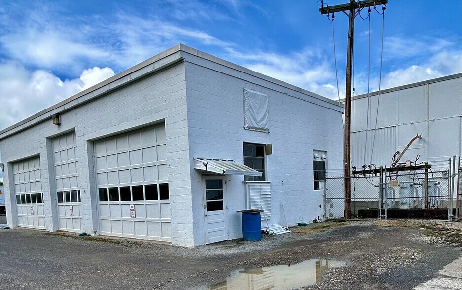 More Photos Of 1 BrightPet Dr, Sherburne Manufacturing For Sale