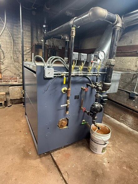 More Photos Of 21 Fruit St, Worcester Apartments For Sale