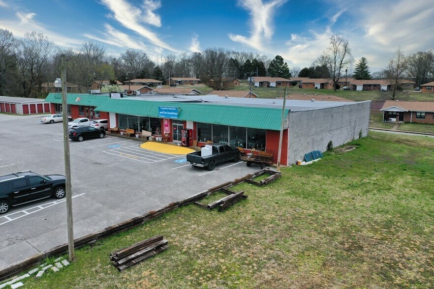 More Photos Of 20310 Main St E, Huntingdon Storefront For Sale