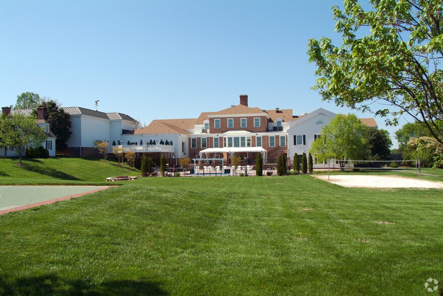 More Photos Of 1000 Virginia Center Pky, Glen Allen Hotel For Sale