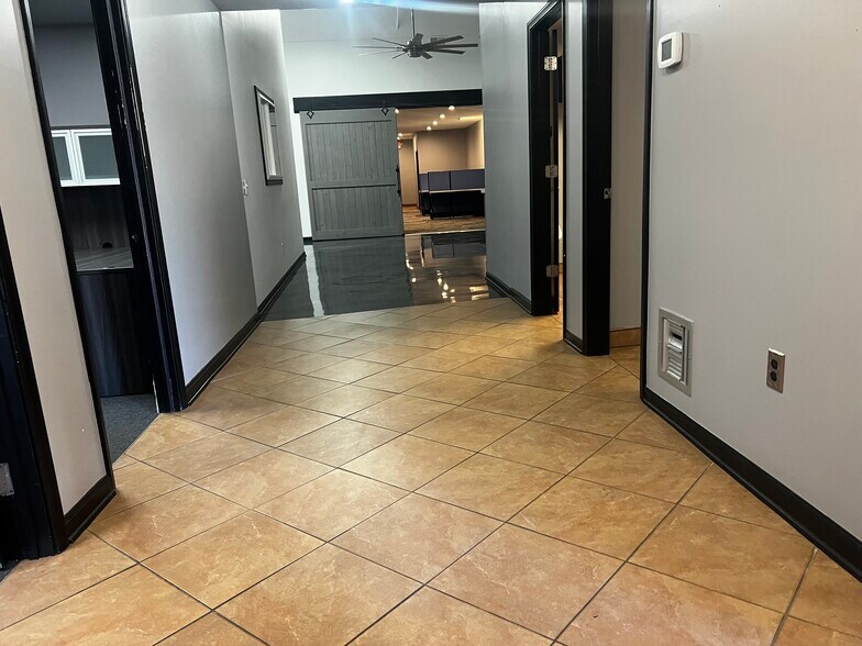 More Photos Of 101 W Shrader St, Liberty Manufacturing For Lease