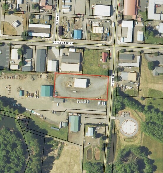 More Photos Of 220 S 9th St, Philomath Truck Terminal For Sale