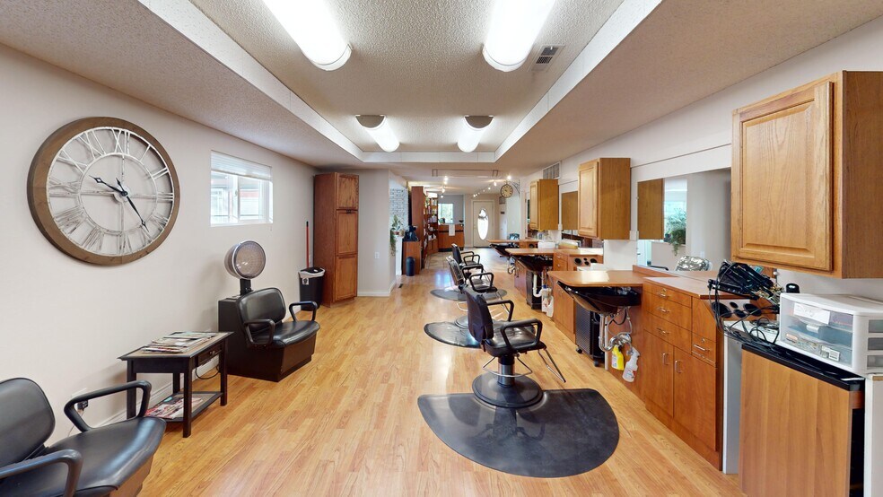 More Photos Of 191 Wyoming St, Lander Office For Sale