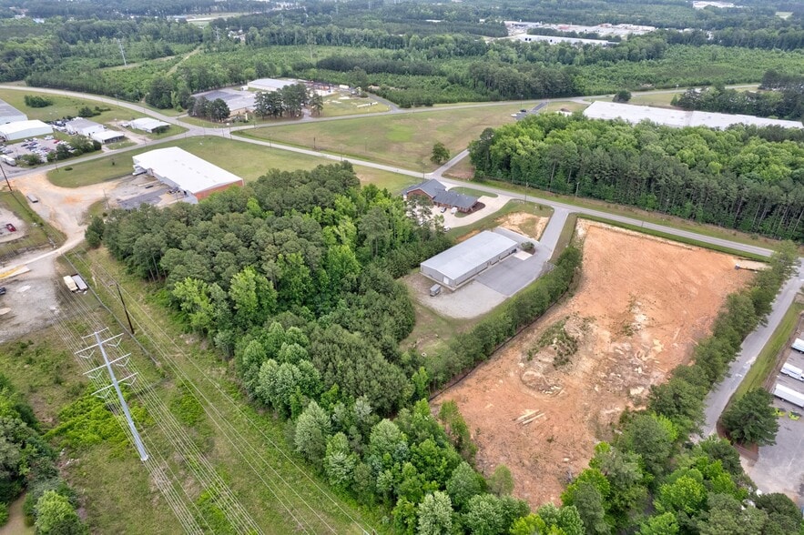 More Photos Of 2040 Fenner Rd, Rocky Mount Warehouse For Sale