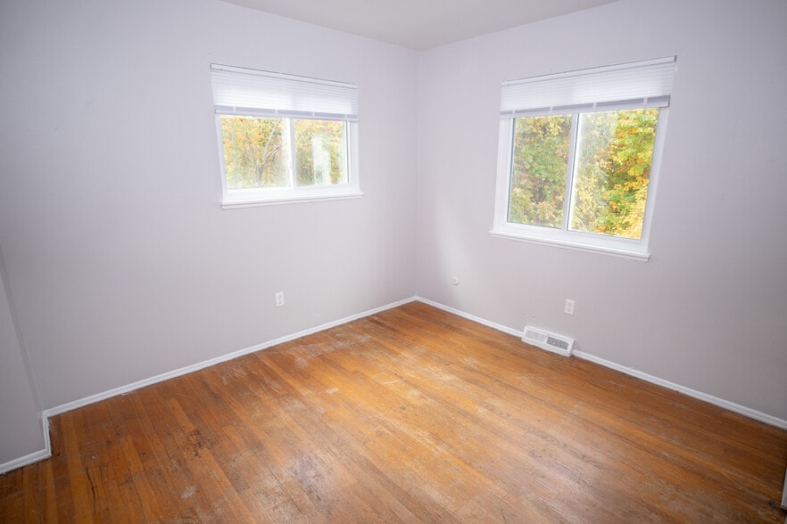 More Photos Of 2171 Thurmont Rd, Akron Multifamily For Sale