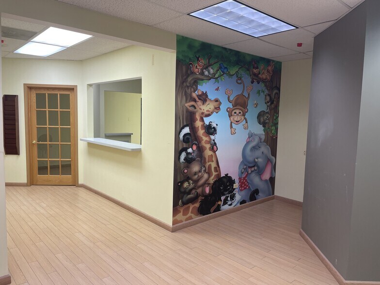 More Photos Of 1288 Rickert Dr, Naperville Medical For Lease