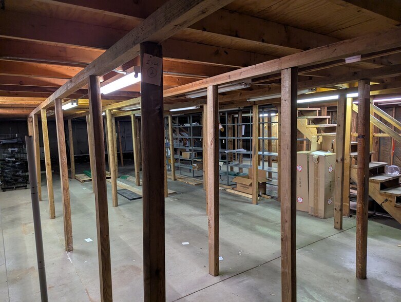 More Photos Of 4950 S Broadway St, Wichita Freestanding For Lease