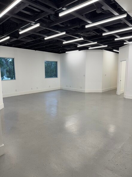 More Photos Of 120 E Marks St, Orlando Loft Creative Space For Lease