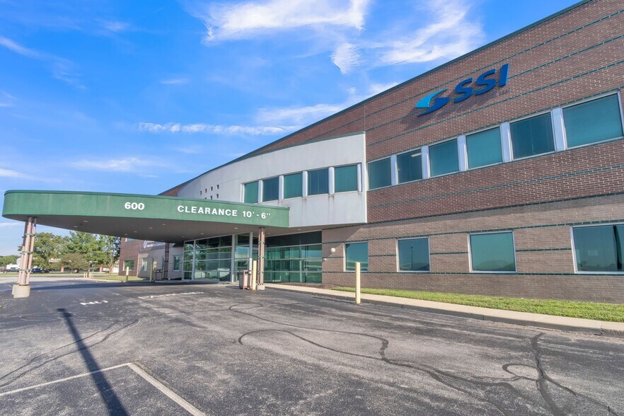 More Photos Of 5250 E US Highway 36, Avon Medical For Lease