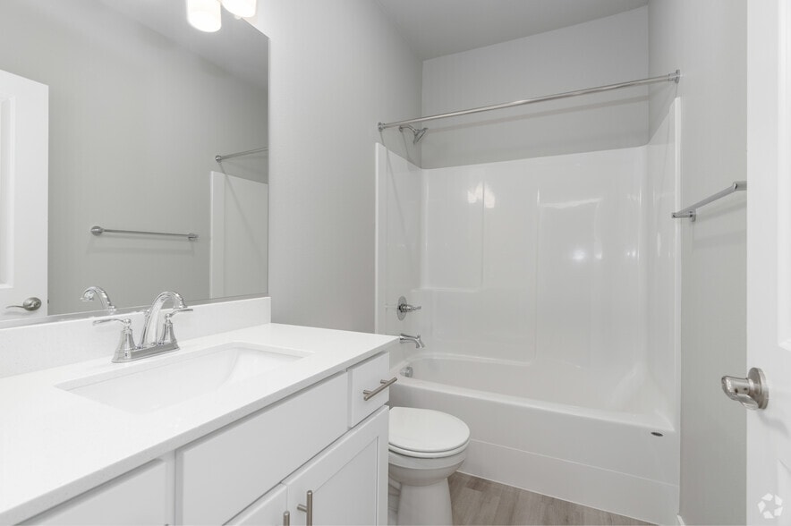 More Photos Of 421 NE 80th Ave, Hillsboro Apartments For Sale