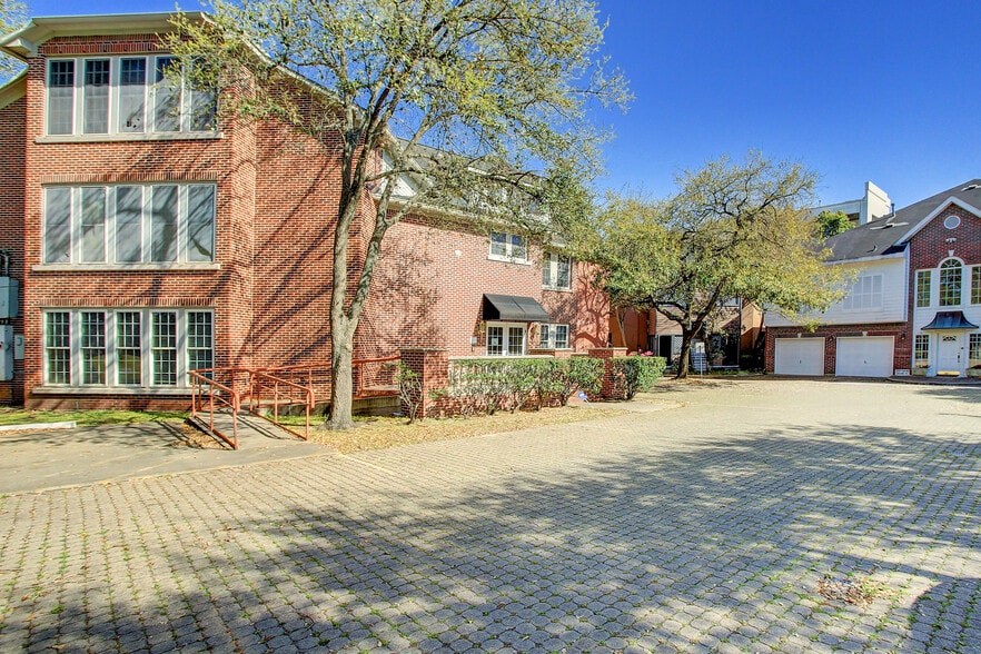 More Photos Of 4314 Yoakum Blvd, Houston Medical For Sale