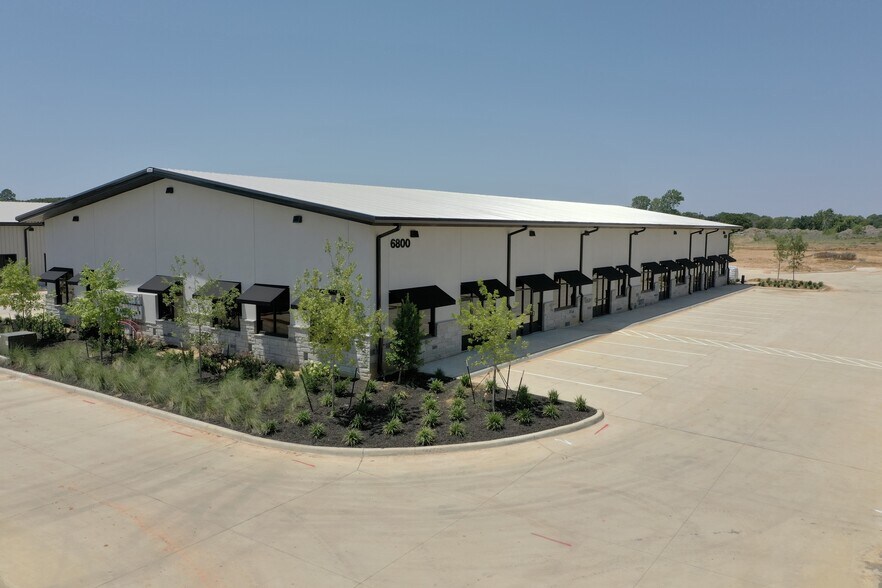 More Photos Of 6840 Rendon Bloodworth Rd, Fort Worth Flex For Lease