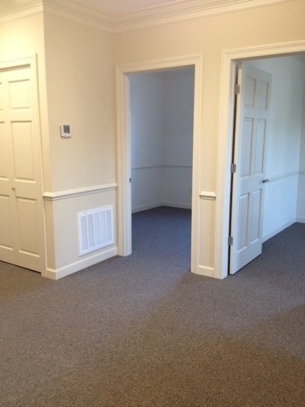 More Photos Of 7808 Pineville-Matthews Rd, Charlotte Office For Lease