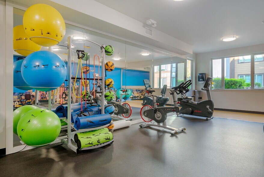 More Photos Of 12345 NE 115TH Pl, Kirkland Apartments For Lease