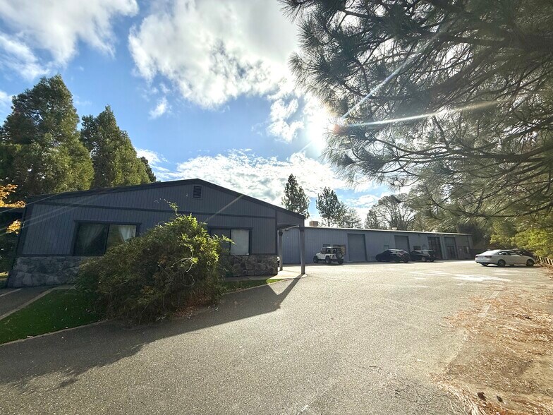 Primary Photo Of 6048 Enterprise Dr, Diamond Springs Flex For Sale