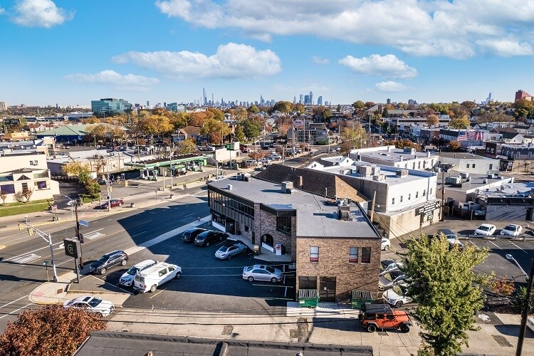 More Photos Of 1325A Paterson Plank rd, Secaucus Storefront For Lease