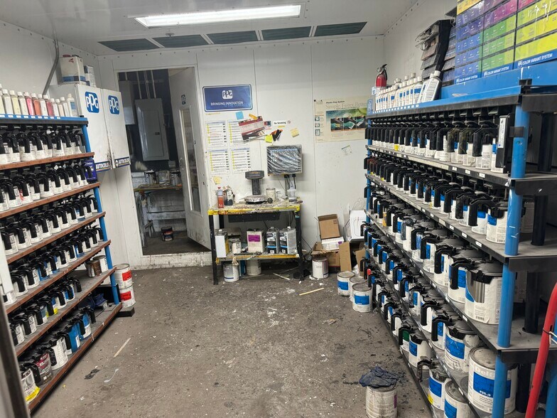 More Photos Of 2-16 Avenue C, Newark Warehouse For Lease