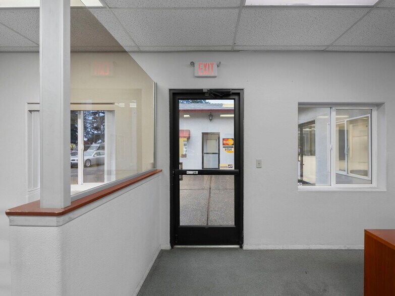 More Photos Of 17795-17835 SW Pacific Hwy, Tualatin Storefront Retail Office For Sale