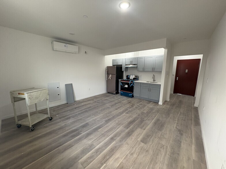 More Photos Of 722 Saint Lawrence Ave, Bronx Apartments For Sale