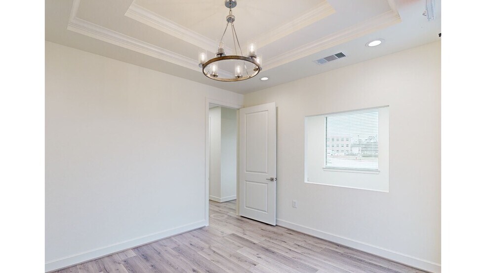 More Photos Of 17904 W Lake Houston Pky, Atascocita Medical For Sale