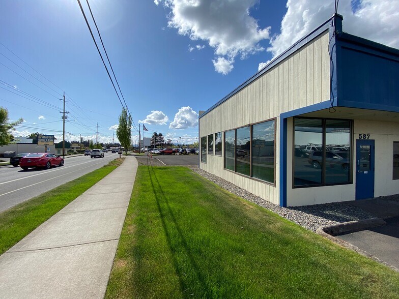 More Photos Of 587 SW Baseline St, Hillsboro Auto Repair For Lease